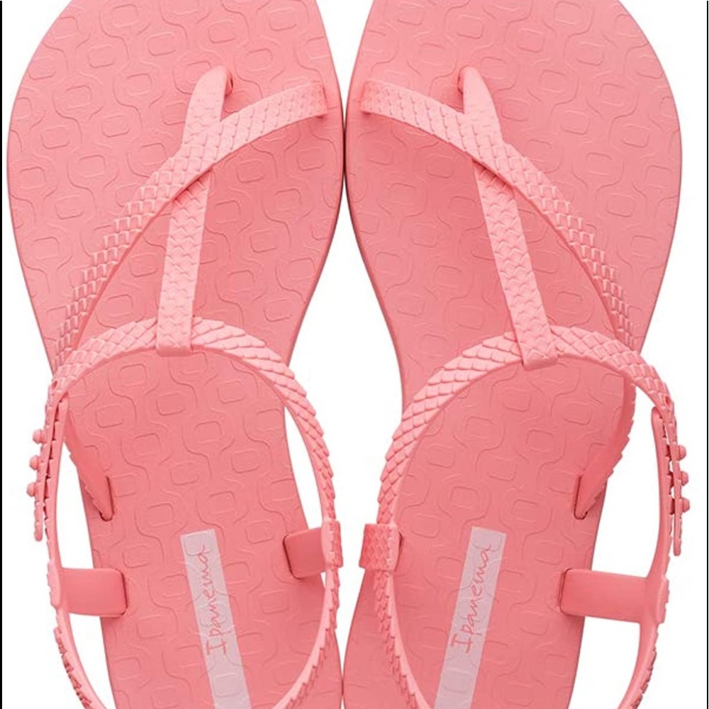 Ipanema Aphrodite in Neon Pink SOLD OUT size 5